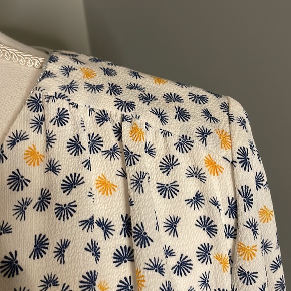 ARMAND THIERY WOMENS BLOUSE WITH SILVER TASSEL FRONT ZIPPER - Picture 3 of 15